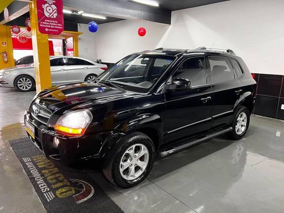 HYUNDAI TUCSON 2.0 MPFI GLS 16V 143CV 2WD GASOLINA 4P AUTOMÁTICO HYUNDAI TUCSON 2.0 MPFI GLS 16V 143CV 2WD GASOLINA 4P AUTOMÁTICO